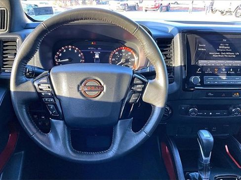 Used 2024 Nissan Frontier PRO-4X w/ Off-Road Protection Package image 12