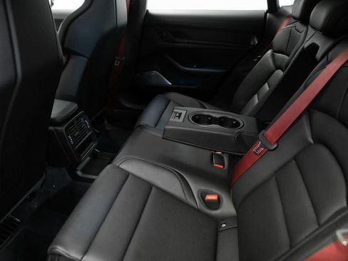Certified 2026 Porsche Taycan GTS AWD/4WD image 32