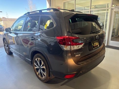 Used 2021 Subaru Forester Limited image 4