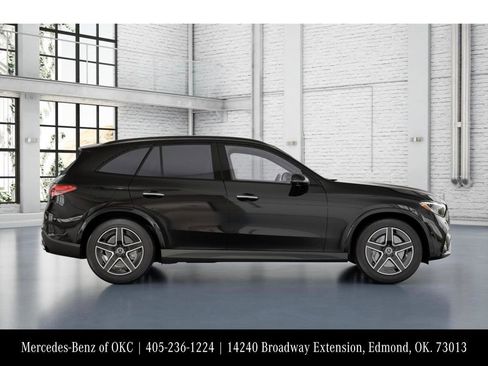 New 2026 Mercedes-Benz GLC 300 4MATIC image 2