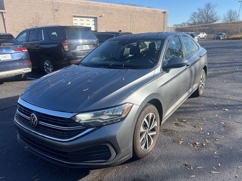 Used 2024 Volkswagen Jetta S image 1