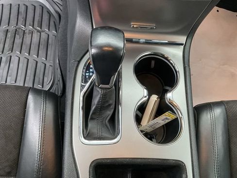 Used 2020 Jeep Grand Cherokee Altitude AWD/4WD image 23