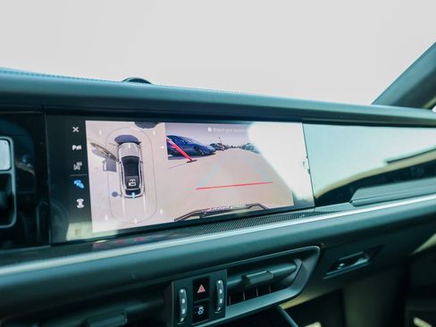 New 2025 Porsche Cayenne Turbo image 19