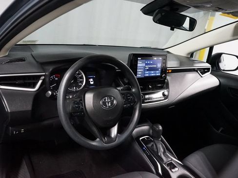 Used 2022 Toyota Corolla LE FWD image 11