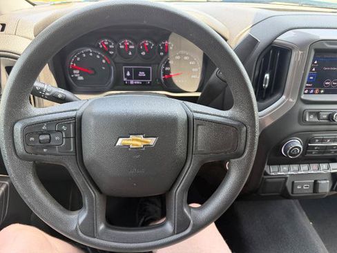 Used 2022 Chevrolet Silverado 1500 Custom AWD/4WD image 7