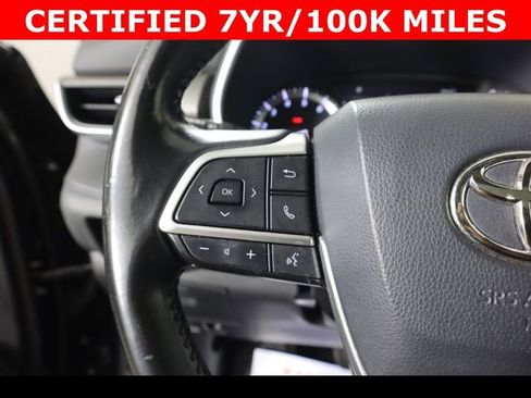 Used 2022 Toyota Highlander XLE AWD/4WD image 22