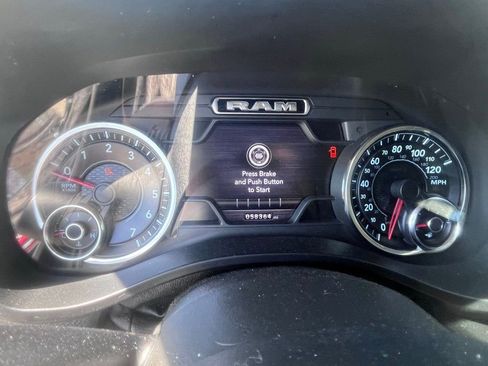 Used 2021 RAM 1500 Laramie image 9