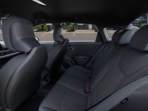 New 2026 Kia K4 LXS image 19