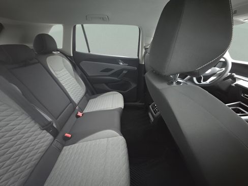 Used 2025 Volkswagen Tiguan S FWD image 7