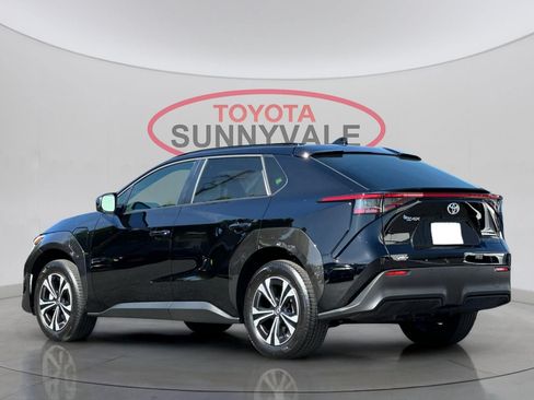 Used 2025 Toyota bZ4X FWD image 7