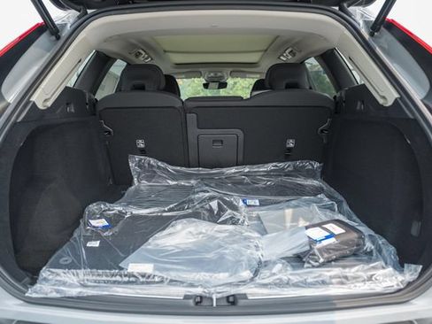 New 2026 Volvo XC60 B5 Plus w/ Protection Package Premier AWD/4WD image 10