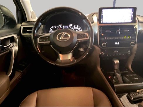 Used 2023 Lexus GX 460 Premium w/ Accessory Package AWD/4WD image 5
