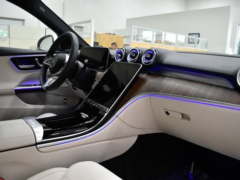 Used 2026 Mercedes-Benz C 300 4MATIC Sedan w/ Exclusive Trim Package image 20