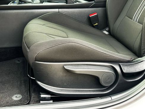 Used 2025 Hyundai Elantra Sport w/ Cargo Package image 15