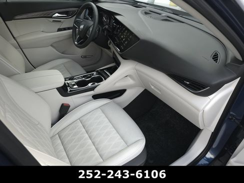 Used 2023 Buick Envision Avenir FWD image 40