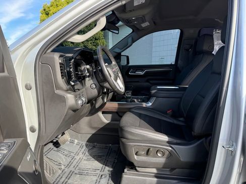 Used 2022 GMC Sierra 1500 SLT w/ SLT Premium Package image 19