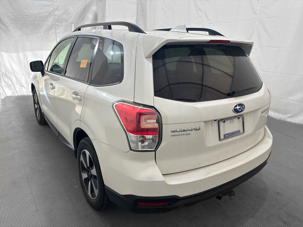 Used 2017 Subaru Forester 2.5i Premium w/ All-Weather Package AWD/4WD image 4