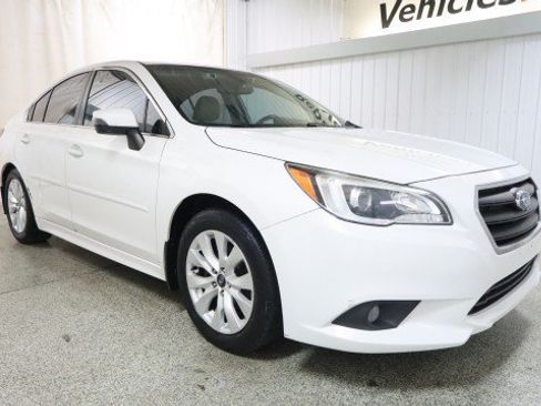 Used 2016 Subaru Legacy 2.5i Premium AWD/4WD image 5