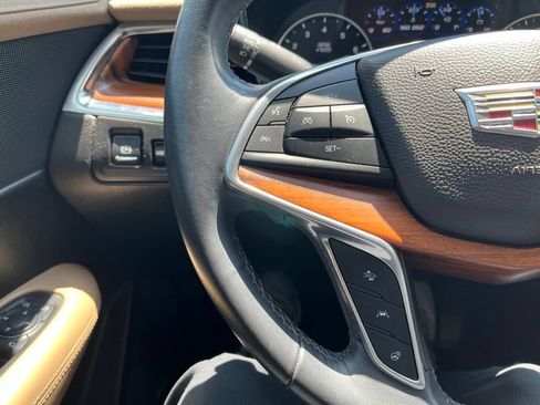 Used 2017 Cadillac XT5 Platinum AWD/4WD image 17
