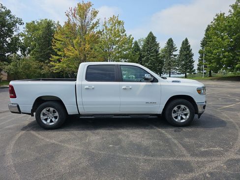 Used 2024 RAM 1500 Laramie AWD/4WD image 7