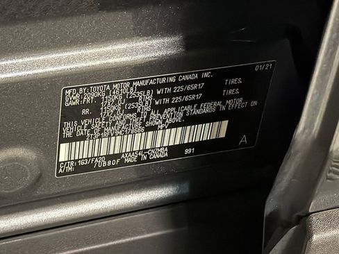 Used 2021 Toyota RAV4 XLE w/ Convenience Package image 32