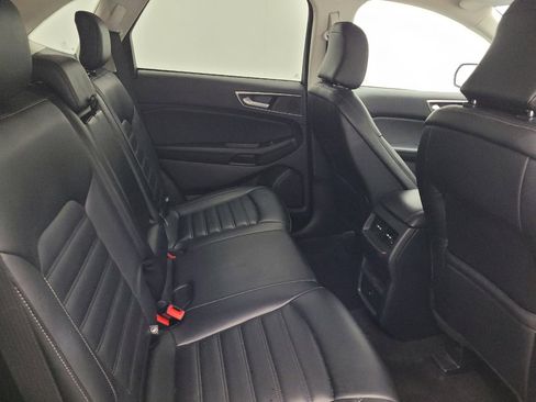 Used 2024 Ford Edge SEL image 19