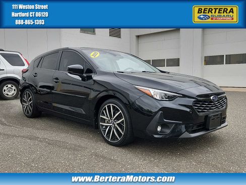 Used 2025 Subaru Impreza 2.0i Sport image 1