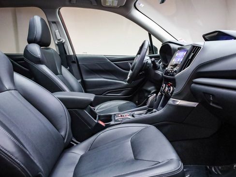 Used 2019 Subaru Forester Touring image 18