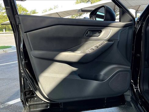 New 2026 Nissan Rogue S image 10