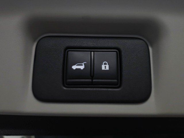 Used 2023 Nissan Ariya FWD image 43