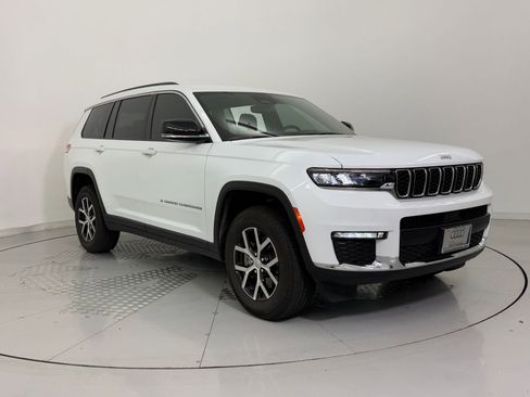 Used 2024 Jeep Grand Cherokee L Limited image 7