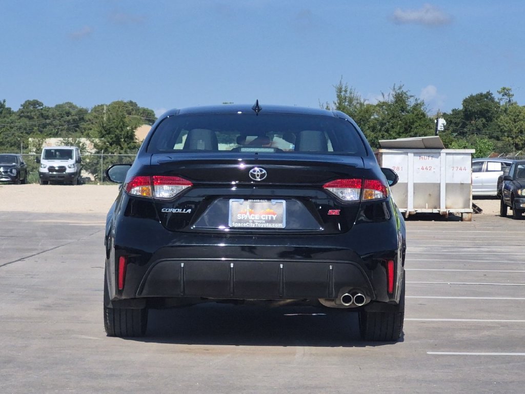 Certified 2026 Toyota Corolla SE FWD image 5