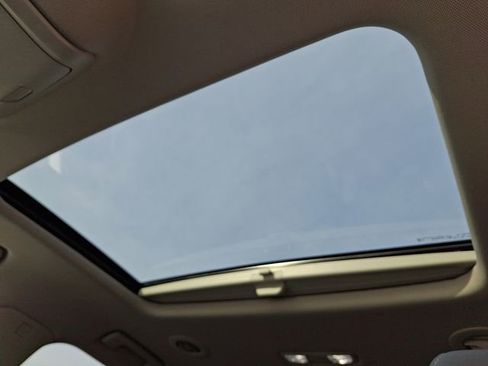 Used 2020 Buick Enclave Essence w/ LPO, Touring Package image 19