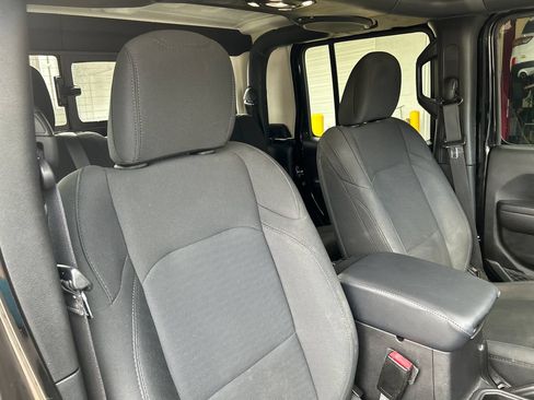 Used 2021 Jeep Gladiator Sport AWD/4WD image 12