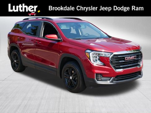 Used 2024 GMC Terrain SLE w/ Driver Convenience Package AWD/4WD image 1