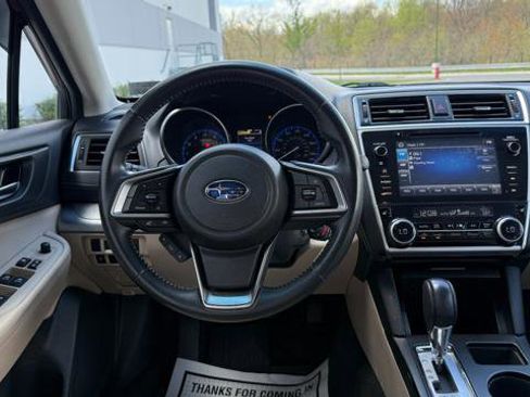Used 2018 Subaru Outback 2.5i Premium image 11
