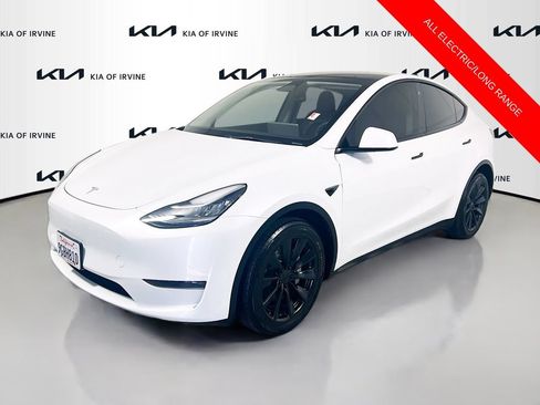 Used 2023 Tesla Model Y Long Range AWD/4WD image 3