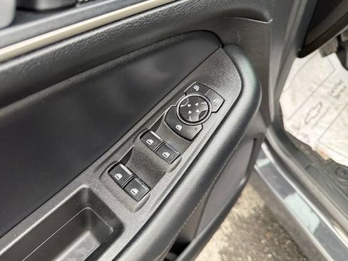 Used 2021 Ford Edge SEL w/ Convenience Package AWD/4WD image 12