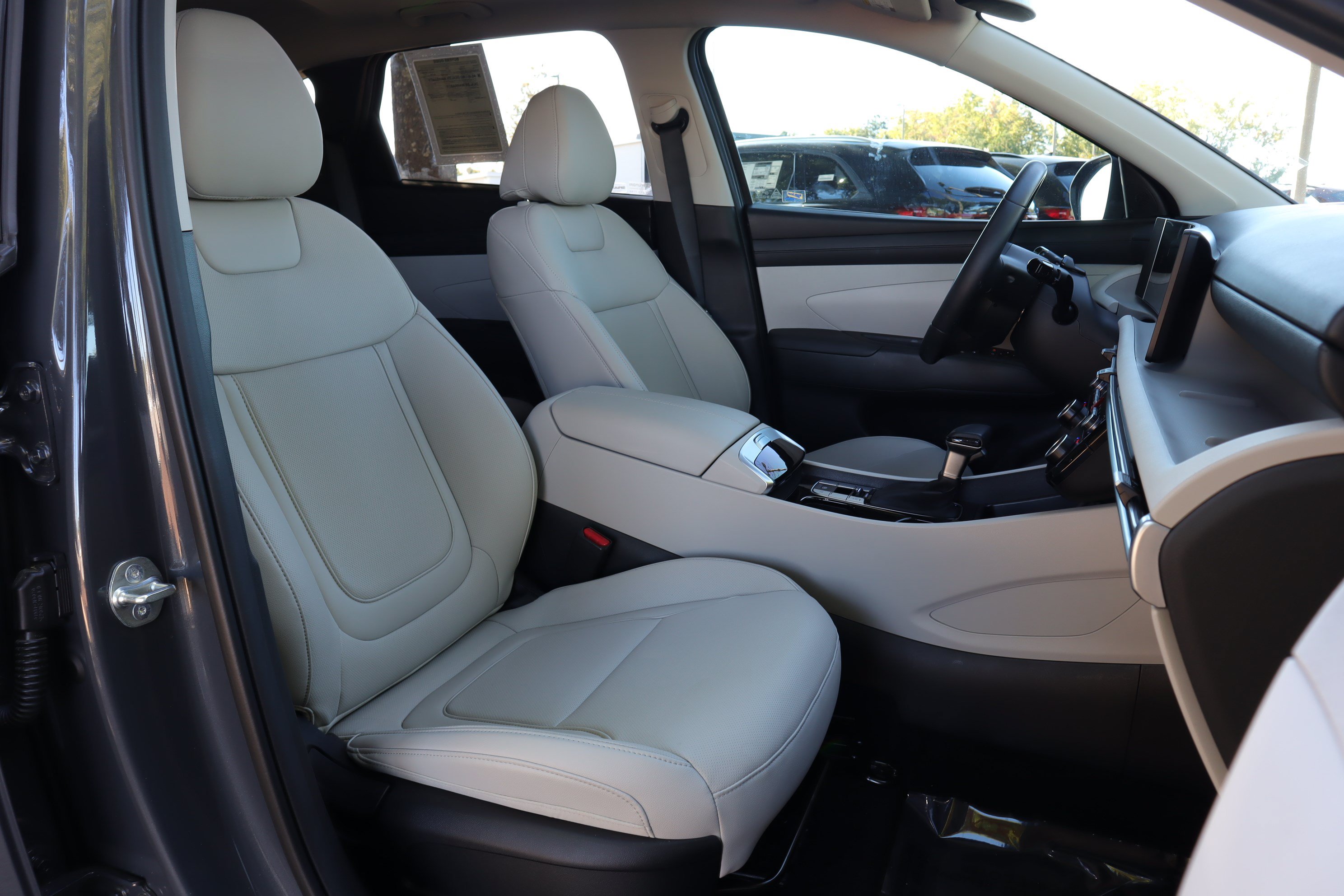 Used 2025 Hyundai Tucson SEL AWD/4WD image 30