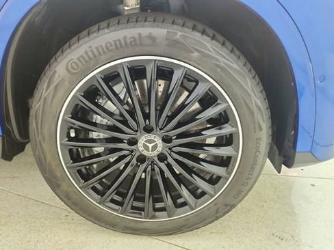 Used 2025 Mercedes-Benz GLC 350e 4MATIC w/ AMG Line image 62