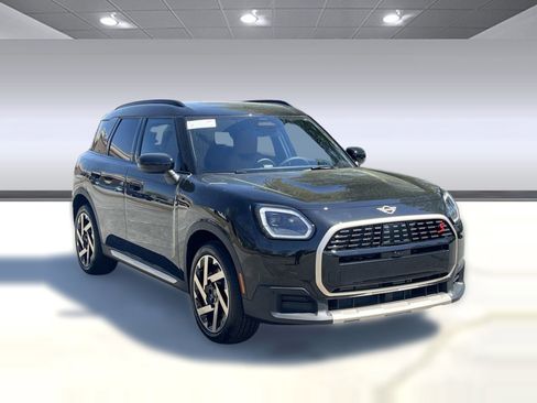 Used 2025 MINI Cooper Countryman S w/ Comfort Package Max image 7