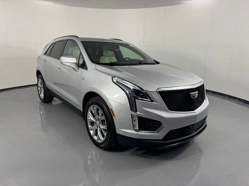 Used 2020 Cadillac XT5 Sportv AWD/4WD image 2