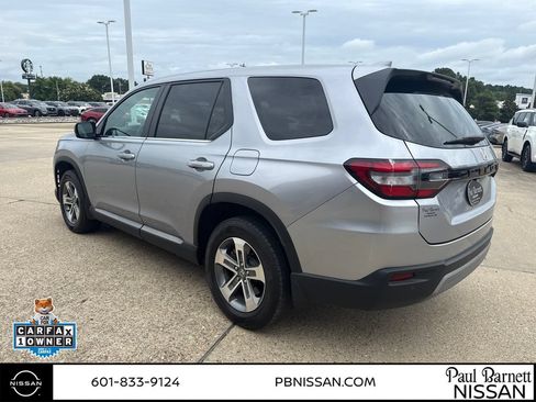 Used 2025 Honda Pilot EX-L image 9