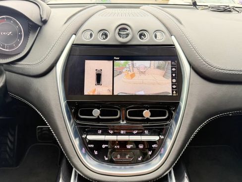 Used 2021 Aston Martin DBX AWD/4WD image 23