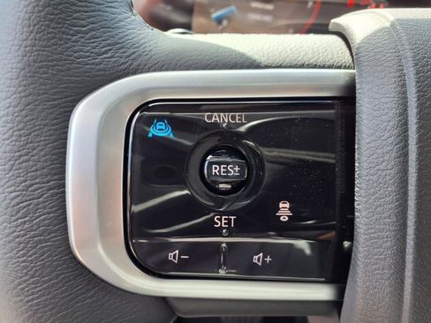 New 2025 Nissan Armada SL w/ Captain's Chari Seat Package image 18