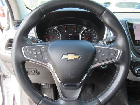 Used 2021 Chevrolet Equinox Premier FWD image 22