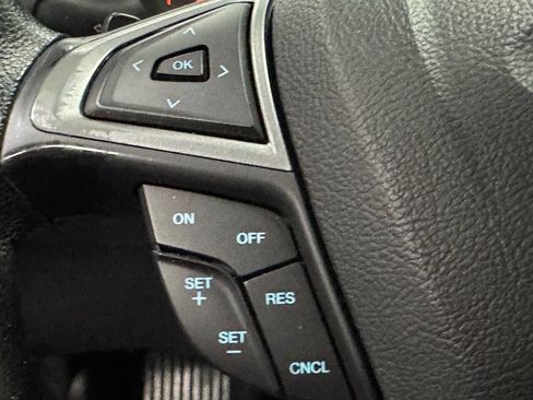 Used 2018 Ford Fusion SE w/ Fusion SE Technology Package image 30