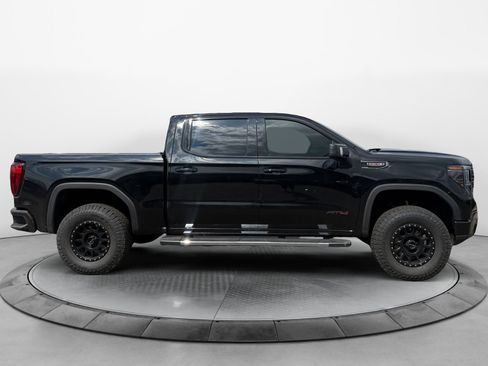 Used 2023 GMC Sierra 1500 AT4 w/ Technology Package AWD/4WD image 2