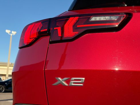 Used 2025 BMW X2 xDrive28i image 10