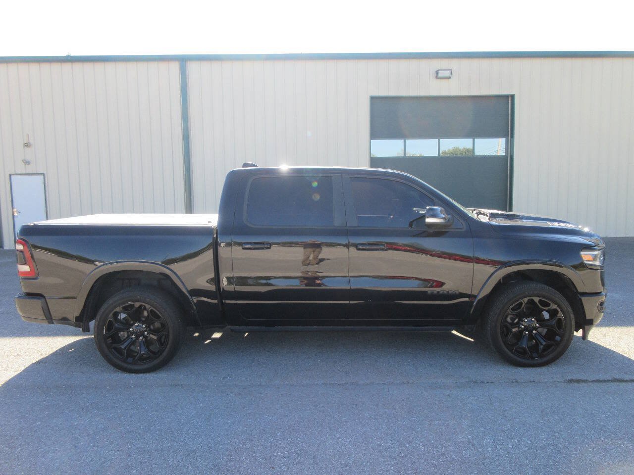 Used 2022 RAM 1500 Limited w/ Night Edition AWD/4WD image 7